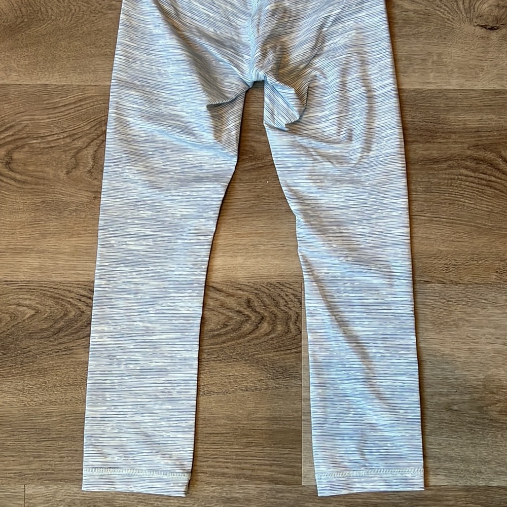 Lululemon Wunder Under Crop 21” - Picture 7 of 17